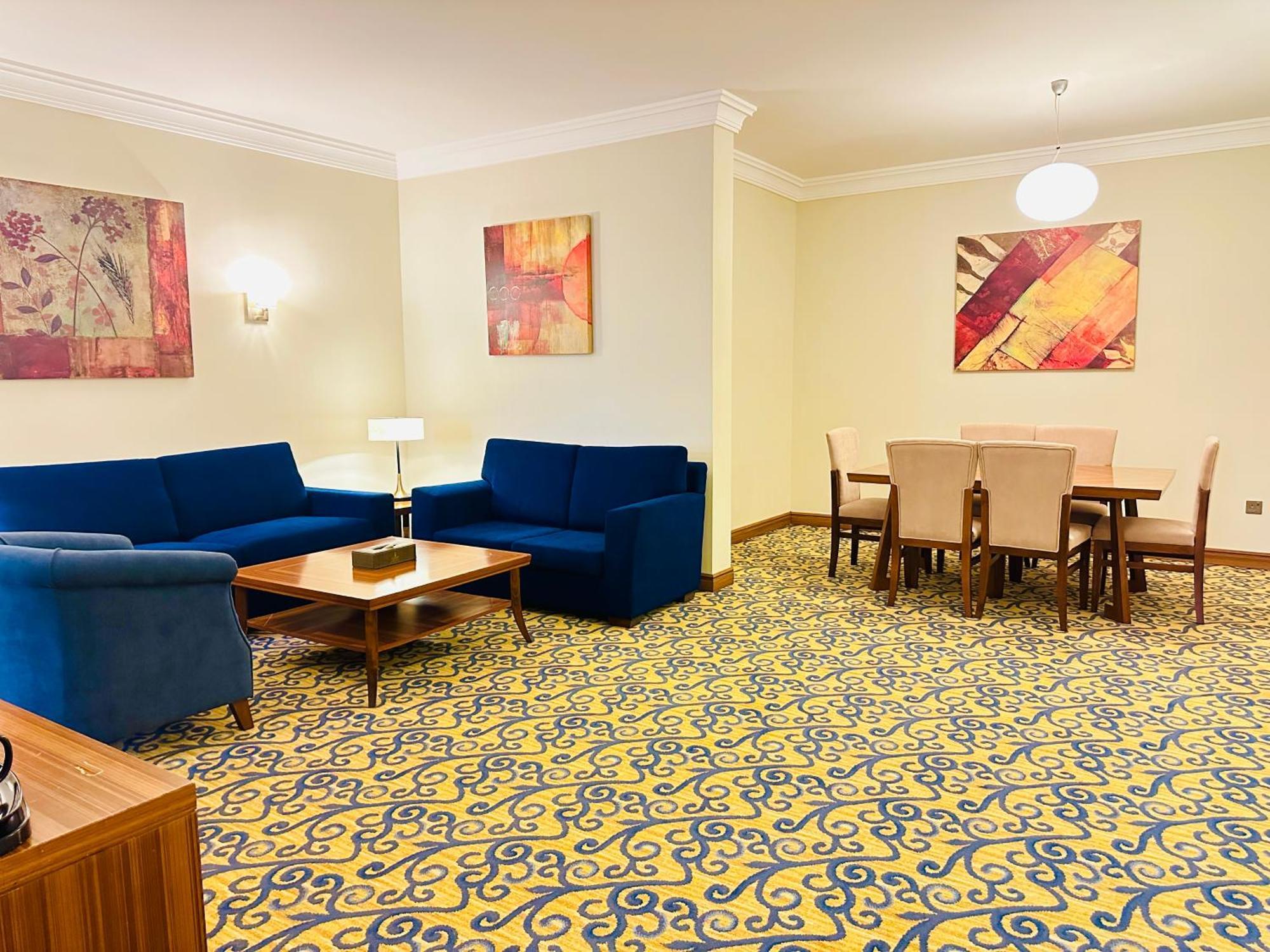 Seasons Al Hamra Hotel 4*