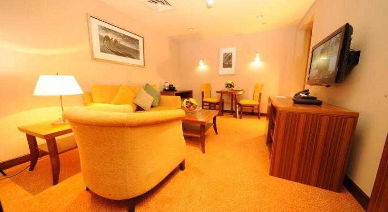 Seasons Al Hamra Hotel