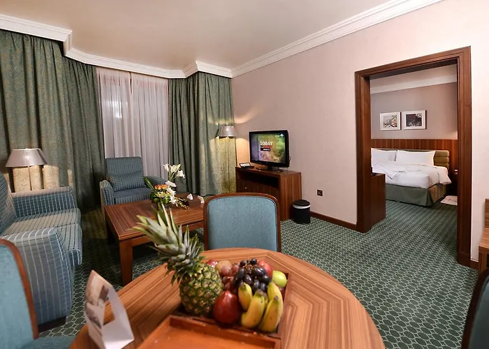 City Seasons Al Hamra Hotel