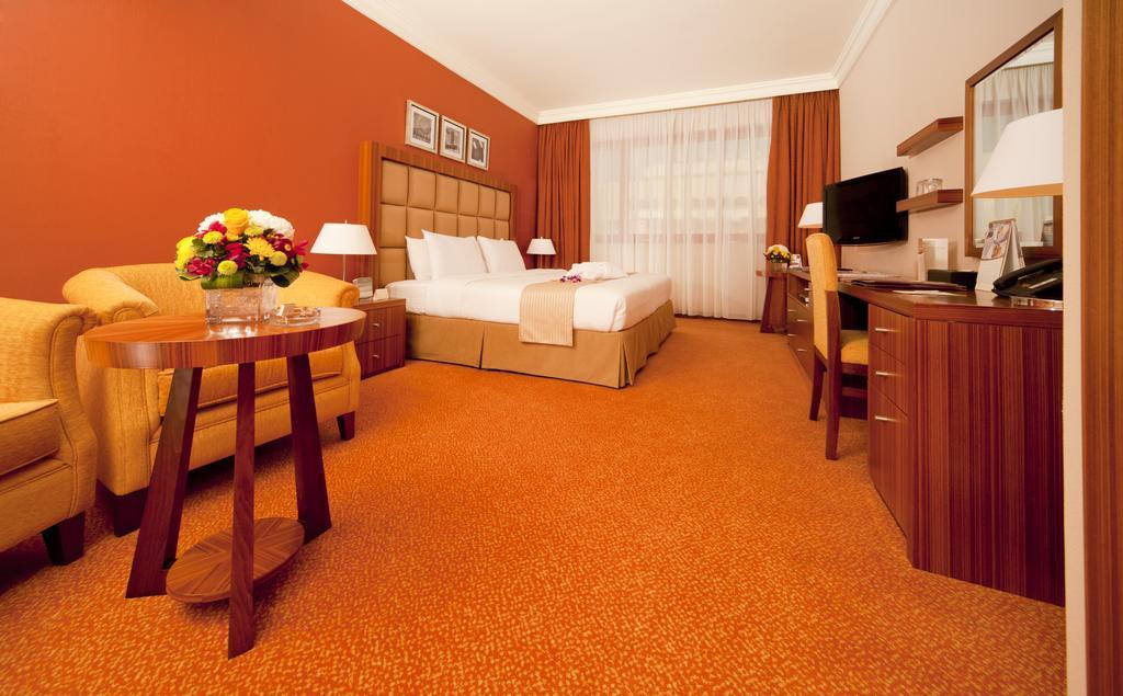Seasons Al Hamra Abu Dhabi