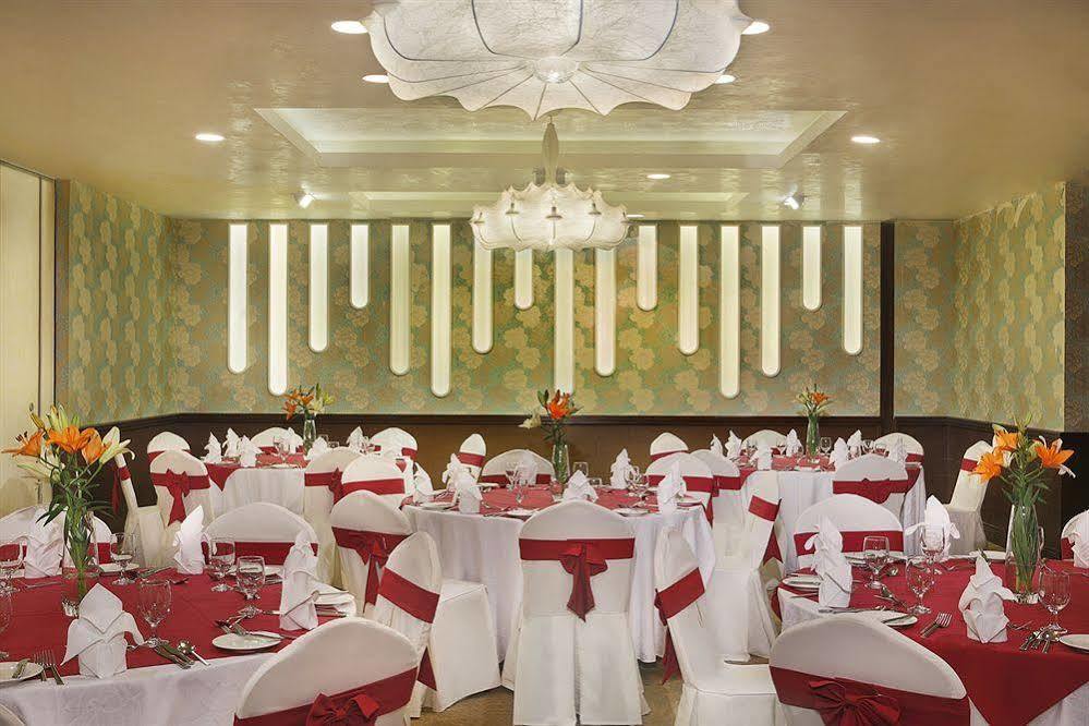 Seasons Al Hamra Hotel 4*
